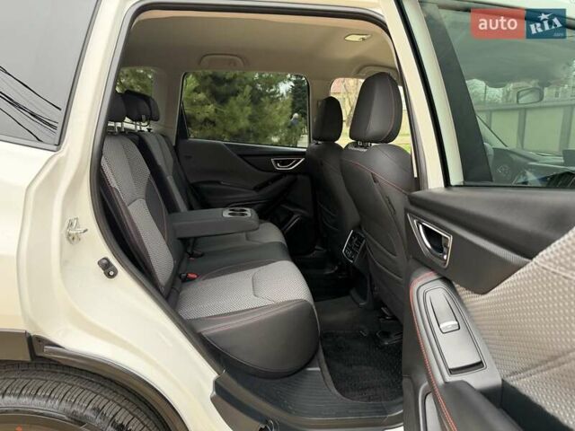 Белый Субару Форестер, объемом двигателя 2.5 л и пробегом 60 тыс. км за 25500 $, фото 45 на Automoto.ua