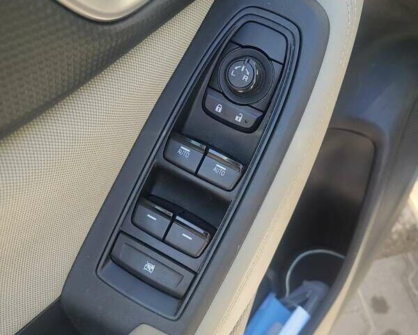 Білий Субару Forester, об'ємом двигуна 2.5 л та пробігом 24 тис. км за 21000 $, фото 11 на Automoto.ua