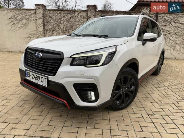 Белый Субару Форестер, объемом двигателя 2.5 л и пробегом 60 тыс. км за 25500 $, фото 4 на Automoto.ua