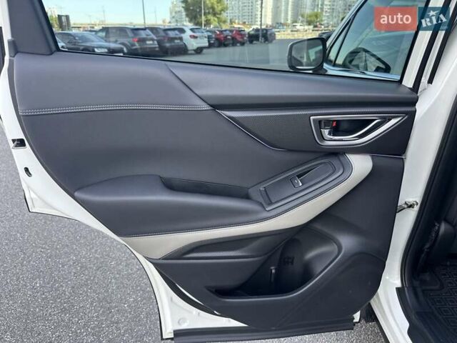 Белый Субару Форестер, объемом двигателя 2 л и пробегом 36 тыс. км за 29700 $, фото 61 на Automoto.ua