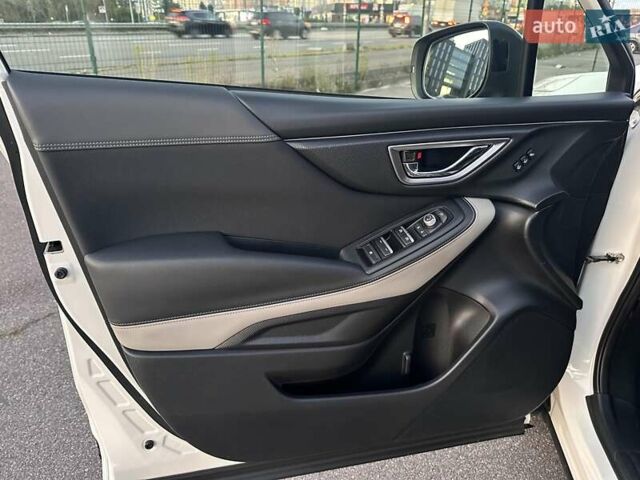 Белый Субару Форестер, объемом двигателя 2 л и пробегом 36 тыс. км за 29700 $, фото 43 на Automoto.ua