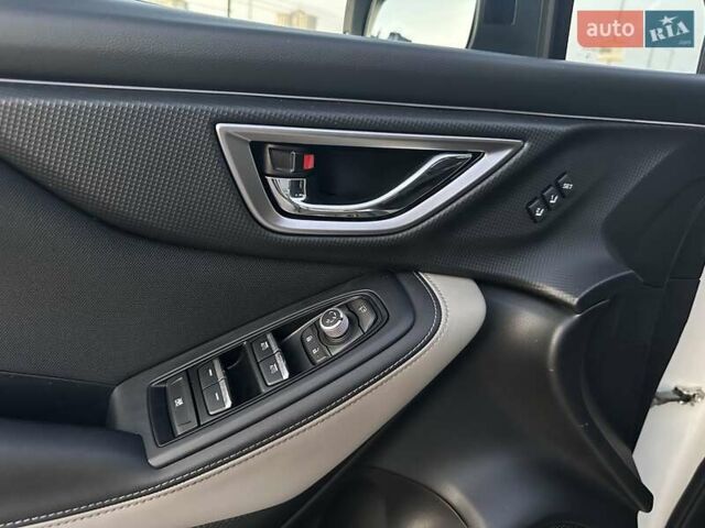 Белый Субару Форестер, объемом двигателя 2 л и пробегом 36 тыс. км за 29700 $, фото 44 на Automoto.ua