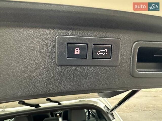 Білий Субару Forester, об'ємом двигуна 2.5 л та пробігом 40 тис. км за 25400 $, фото 52 на Automoto.ua