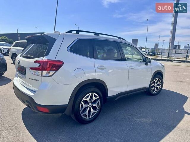 Белый Субару Форестер, объемом двигателя 2 л и пробегом 36 тыс. км за 29700 $, фото 4 на Automoto.ua