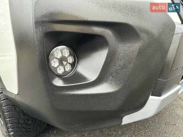 Білий Субару Forester, об'ємом двигуна 2.5 л та пробігом 40 тис. км за 25400 $, фото 16 на Automoto.ua