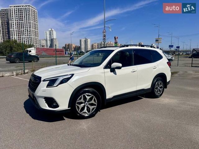 Белый Субару Форестер, объемом двигателя 2 л и пробегом 36 тыс. км за 29700 $, фото 2 на Automoto.ua