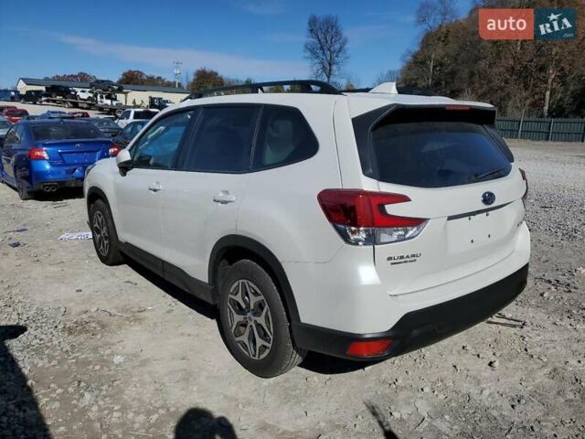 Белый Субару Форестер, объемом двигателя 2.5 л и пробегом 8 тыс. км за 6500 $, фото 1 на Automoto.ua