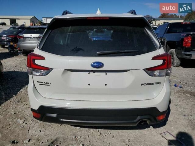 Белый Субару Форестер, объемом двигателя 2.5 л и пробегом 8 тыс. км за 6500 $, фото 5 на Automoto.ua