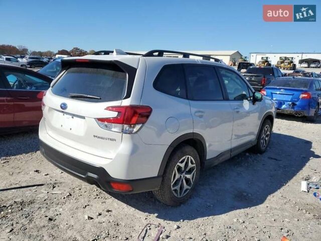 Белый Субару Форестер, объемом двигателя 2.5 л и пробегом 8 тыс. км за 6500 $, фото 2 на Automoto.ua