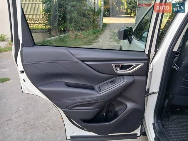 Белый Субару Форестер, объемом двигателя 2.5 л и пробегом 31 тыс. км за 23350 $, фото 18 на Automoto.ua