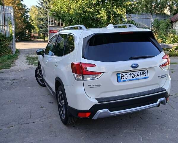 Белый Субару Форестер, объемом двигателя 2.5 л и пробегом 31 тыс. км за 23350 $, фото 8 на Automoto.ua