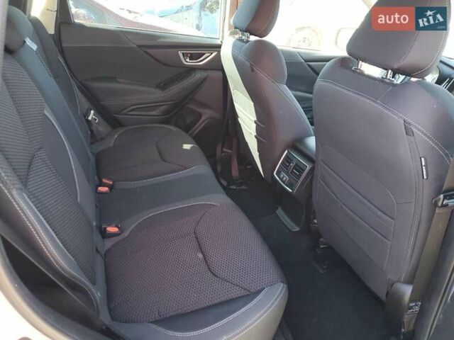 Белый Субару Форестер, объемом двигателя 2.5 л и пробегом 8 тыс. км за 6500 $, фото 10 на Automoto.ua