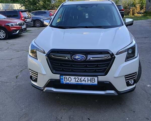 Белый Субару Форестер, объемом двигателя 2.5 л и пробегом 31 тыс. км за 23350 $, фото 2 на Automoto.ua