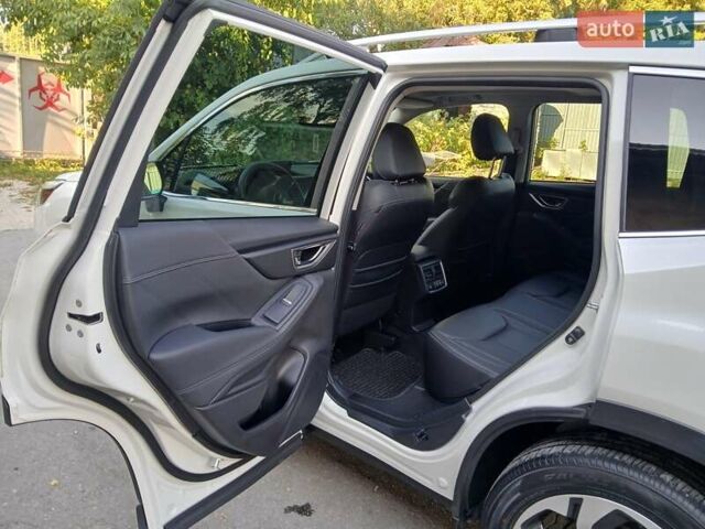 Белый Субару Форестер, объемом двигателя 2.5 л и пробегом 31 тыс. км за 23350 $, фото 28 на Automoto.ua