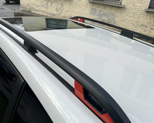 Белый Субару Форестер, объемом двигателя 2.5 л и пробегом 47 тыс. км за 28000 $, фото 11 на Automoto.ua