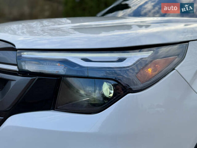 Білий Субару Forester, об'ємом двигуна 2.5 л та пробігом 4 тис. км за 33900 $, фото 4 на Automoto.ua