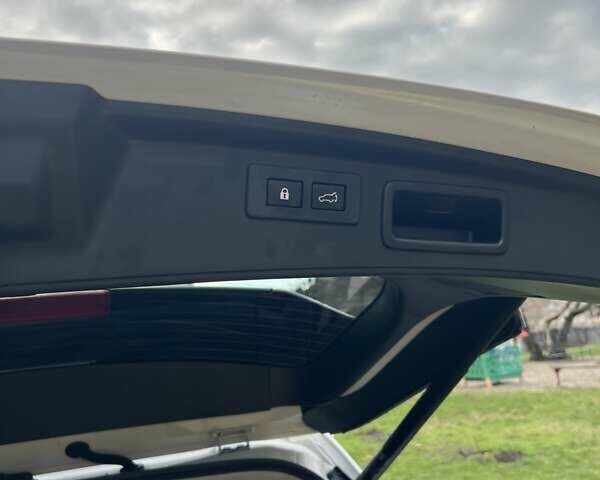 Белый Субару Форестер, объемом двигателя 2.5 л и пробегом 47 тыс. км за 28000 $, фото 22 на Automoto.ua