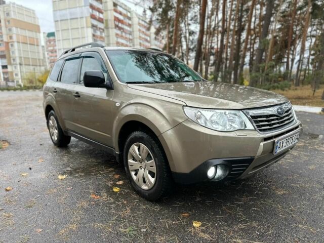 Бежевий Субару Forester, об'ємом двигуна 2 л та пробігом 299 тис. км за 7600 $, фото 2 на Automoto.ua