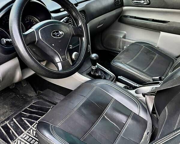 Бежевий Субару Forester, об'ємом двигуна 2 л та пробігом 300 тис. км за 4599 $, фото 6 на Automoto.ua