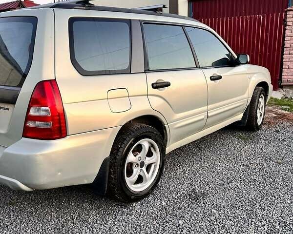 Бежевий Субару Forester, об'ємом двигуна 2 л та пробігом 300 тис. км за 4599 $, фото 3 на Automoto.ua