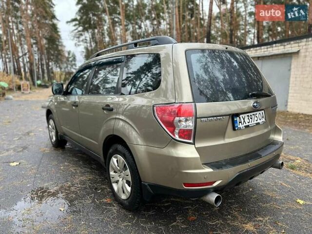 Бежевий Субару Forester, об'ємом двигуна 2 л та пробігом 300 тис. км за 7400 $, фото 3 на Automoto.ua