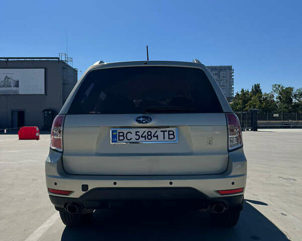 Субару Форестер 2010 в Киеве на Automoto.ua Бежевый Субару Форестер, объемом двигателя 2.46 л и пробегом 220 тыс. км за 8900 $, фото 6 на Automoto.ua
