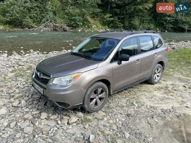 Бежевый Субару Форестер, объемом двигателя 2.5 л и пробегом 150 тыс. км за 12000 $, фото 7 на Automoto.ua