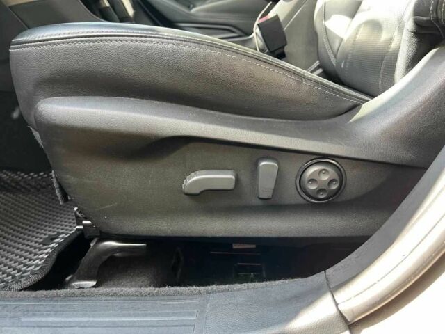 Бежевый Субару Форестер, объемом двигателя 2.5 л и пробегом 110 тыс. км за 17000 $, фото 7 на Automoto.ua