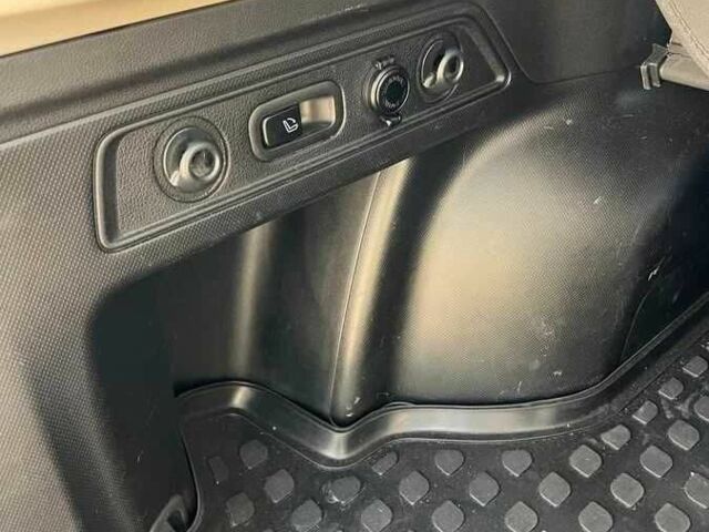 Бежевый Субару Форестер, объемом двигателя 2.5 л и пробегом 110 тыс. км за 17000 $, фото 13 на Automoto.ua