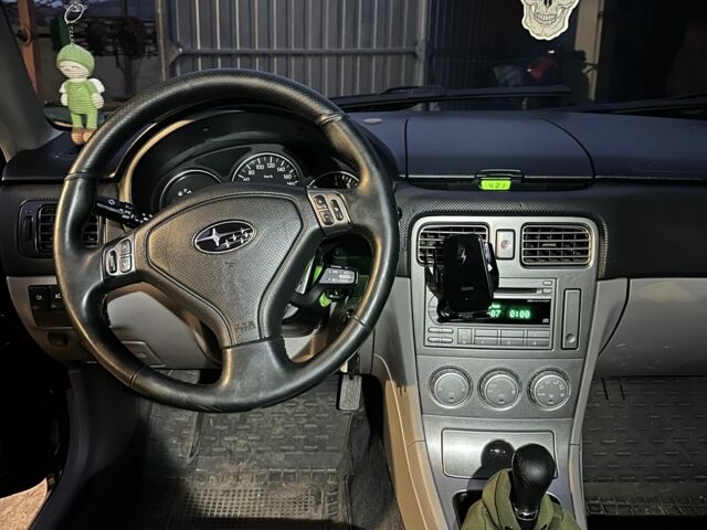Чорний Субару Forester, об'ємом двигуна 2 л та пробігом 290 тис. км за 5500 $, фото 5 на Automoto.ua