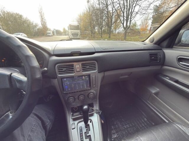 Черный Субару Форестер, объемом двигателя 2 л и пробегом 376 тыс. км за 3900 $, фото 6 на Automoto.ua