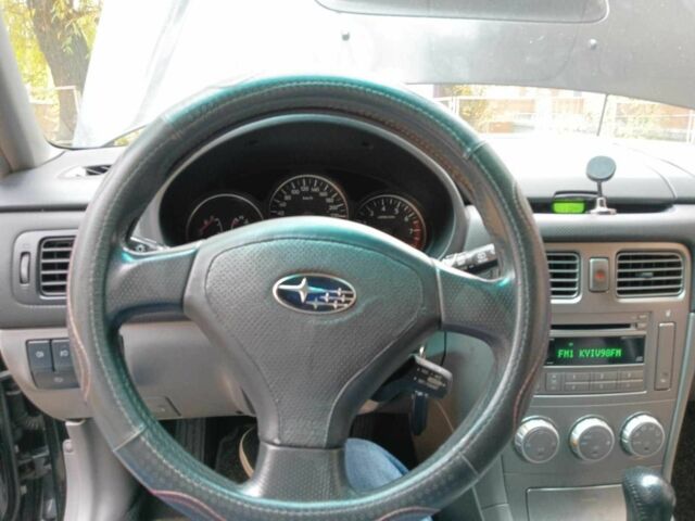 Черный Субару Форестер, объемом двигателя 2 л и пробегом 188 тыс. км за 4500 $, фото 2 на Automoto.ua