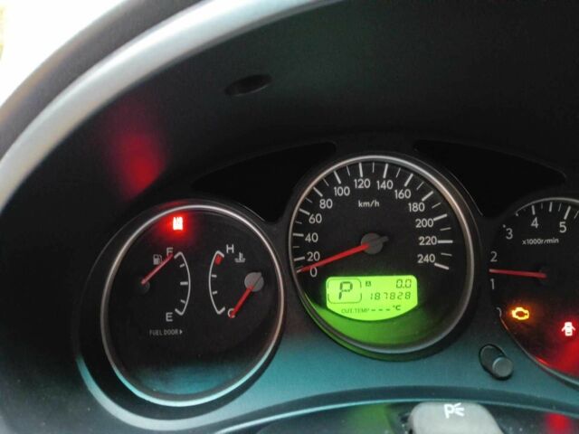 Черный Субару Форестер, объемом двигателя 2 л и пробегом 188 тыс. км за 4500 $, фото 3 на Automoto.ua