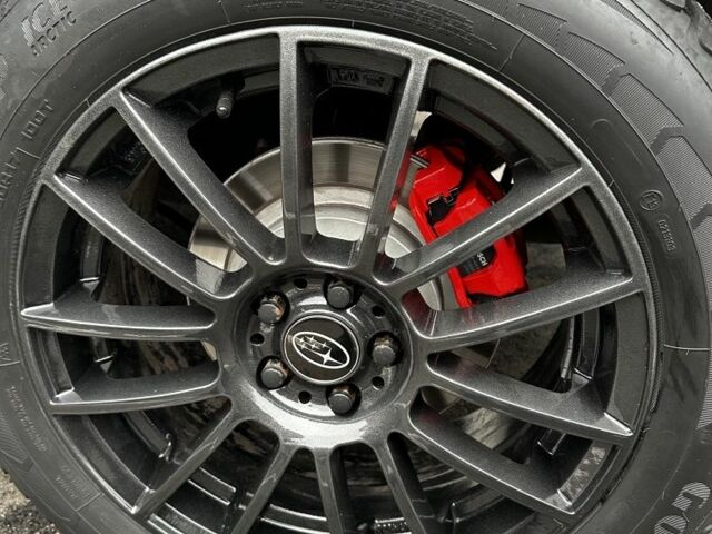 Черный Субару Форестер, объемом двигателя 2.5 л и пробегом 302 тыс. км за 8500 $, фото 5 на Automoto.ua