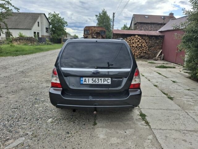 Черный Субару Форестер, объемом двигателя 2 л и пробегом 324 тыс. км за 5500 $, фото 4 на Automoto.ua