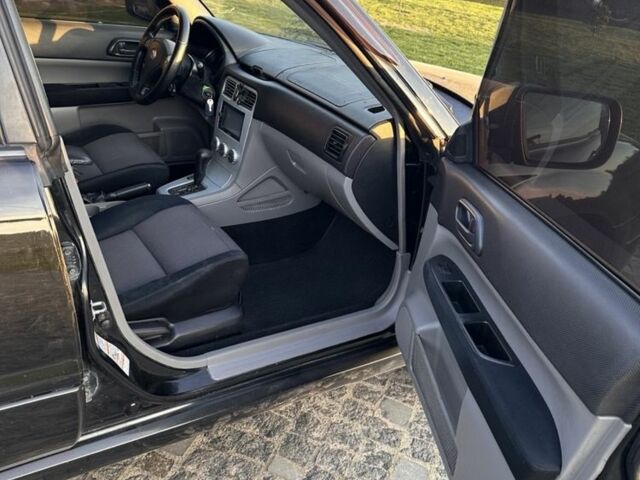 Чорний Субару Forester, об'ємом двигуна 2 л та пробігом 400 тис. км за 5300 $, фото 6 на Automoto.ua