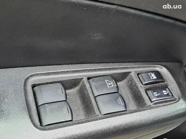 Черный Субару Форестер, объемом двигателя 2.5 л и пробегом 157 тыс. км за 9440 $, фото 18 на Automoto.ua