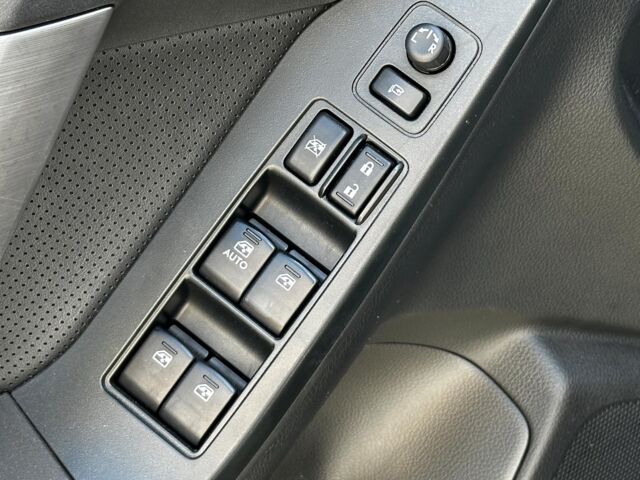 Черный Субару Форестер, объемом двигателя 2.5 л и пробегом 137 тыс. км за 15490 $, фото 16 на Automoto.ua