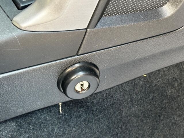 Черный Субару Форестер, объемом двигателя 2.5 л и пробегом 137 тыс. км за 15490 $, фото 28 на Automoto.ua