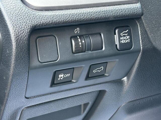 Черный Субару Форестер, объемом двигателя 2.5 л и пробегом 137 тыс. км за 15490 $, фото 18 на Automoto.ua