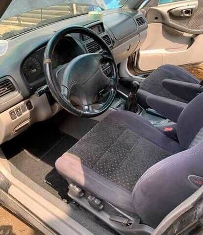 Черный Субару Форестер, объемом двигателя 2 л и пробегом 227 тыс. км за 3200 $, фото 2 на Automoto.ua