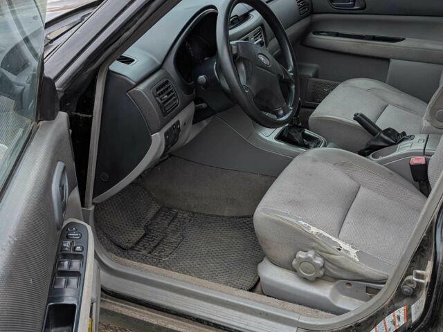 Субару Forester 2002 у Петропавловке на Automoto.ua Чорний Субару Forester, об'ємом двигуна 2 л та пробігом 305 тис. км за 2159 $, фото 3 на Automoto.ua