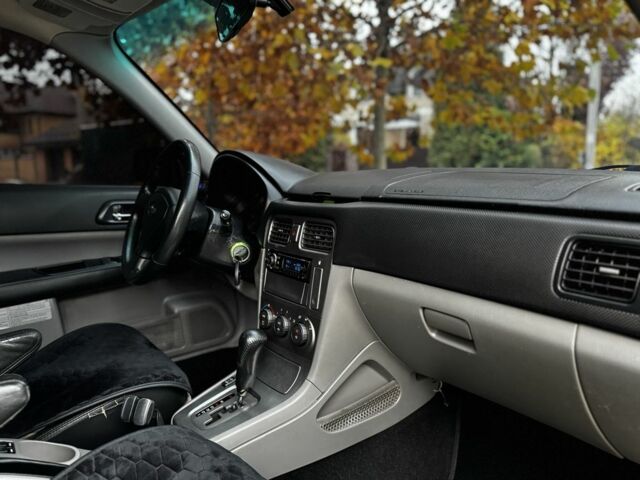 Черный Субару Форестер, объемом двигателя 2 л и пробегом 225 тыс. км за 4600 $, фото 12 на Automoto.ua