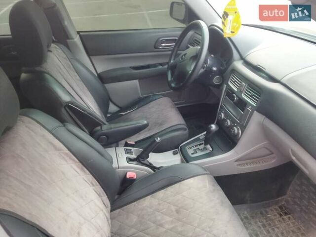 Чорний Субару Forester, об'ємом двигуна 2 л та пробігом 250 тис. км за 5300 $, фото 7 на Automoto.ua