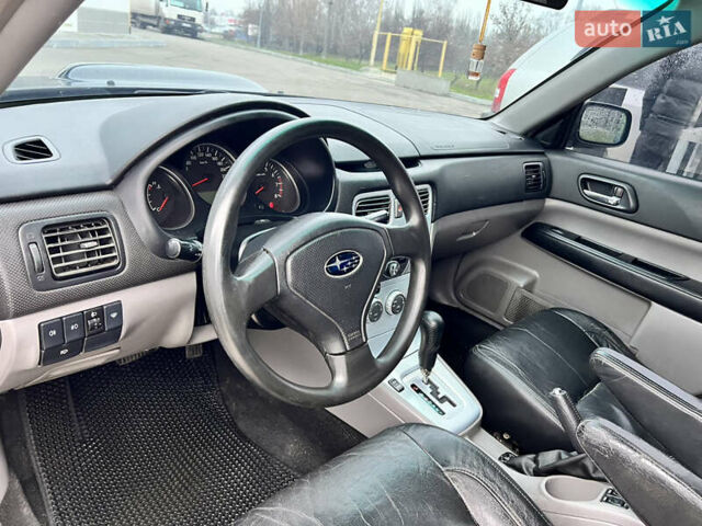 Черный Субару Форестер, объемом двигателя 2 л и пробегом 300 тыс. км за 4700 $, фото 18 на Automoto.ua