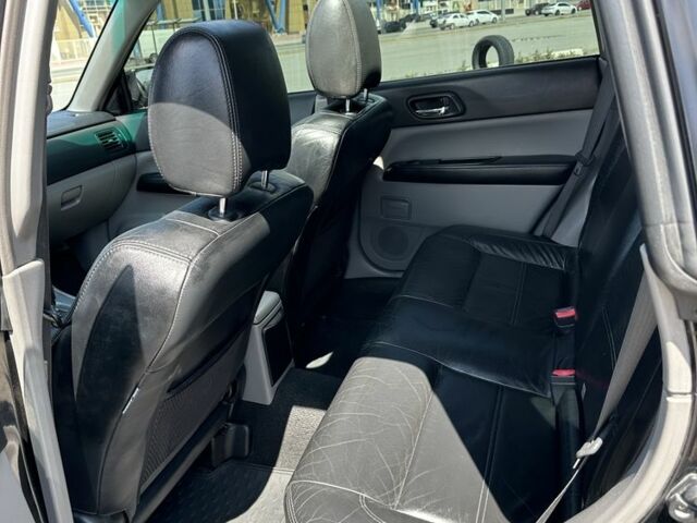 Чорний Субару Forester, об'ємом двигуна 2 л та пробігом 208 тис. км за 5999 $, фото 7 на Automoto.ua