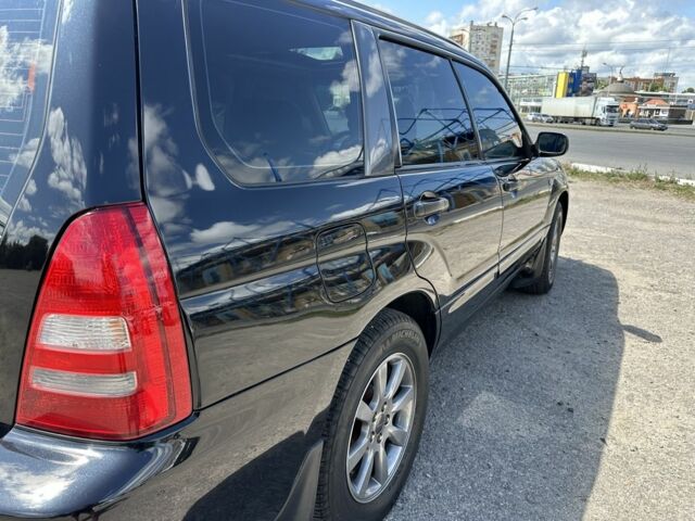 Чорний Субару Forester, об'ємом двигуна 2 л та пробігом 208 тис. км за 5999 $, фото 1 на Automoto.ua