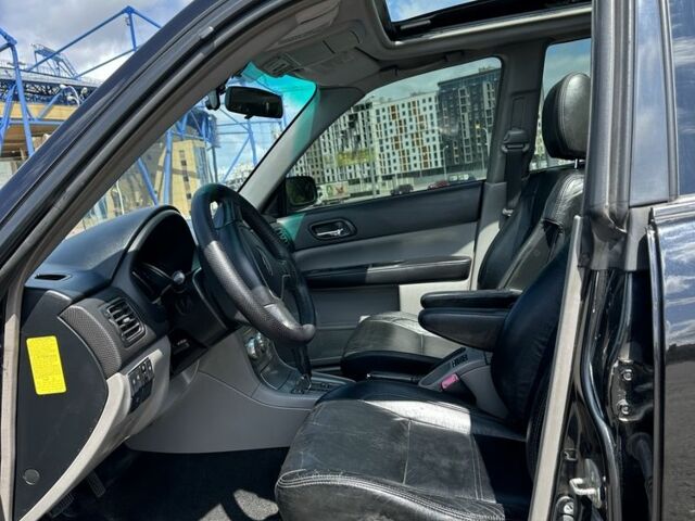 Чорний Субару Forester, об'ємом двигуна 2 л та пробігом 208 тис. км за 5999 $, фото 3 на Automoto.ua