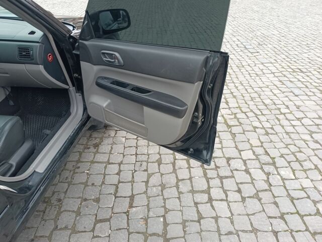 Черный Субару Форестер, объемом двигателя 2 л и пробегом 230 тыс. км за 6500 $, фото 11 на Automoto.ua