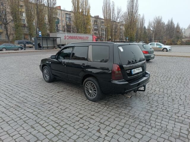 Черный Субару Форестер, объемом двигателя 2 л и пробегом 230 тыс. км за 6500 $, фото 3 на Automoto.ua